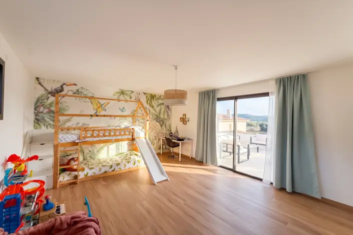 Image No.9-4 Bed Villa for sale