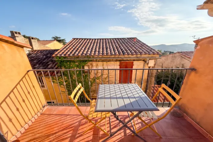 Image No.2-1 Bed Village House for sale