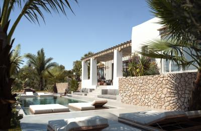 santa-gertrudis-project-terrace-pool
