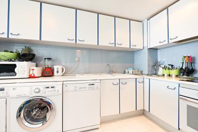 marina-botafoch-apartment-kitchen-cabinets