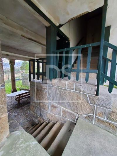 Image No.10-5 Bed Farmhouse for sale