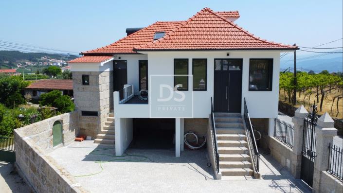 Image No.9-3 Bed Apartment for sale