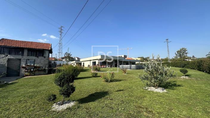 Image No.12-4 Bed House for sale