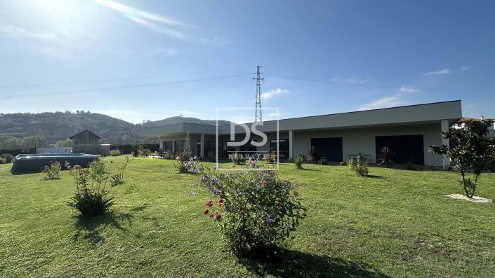 Image No.13-4 Bed House for sale