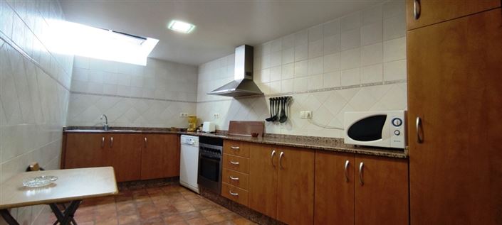 Image No.9-6 Bed Townhouse for sale