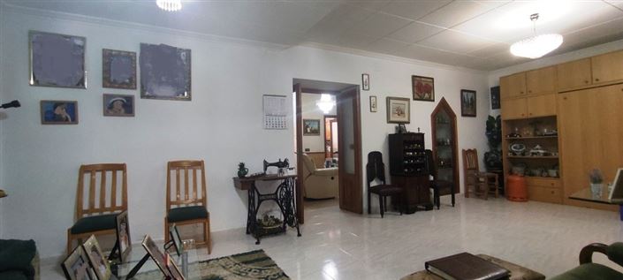 Image No.10-6 Bed Townhouse for sale