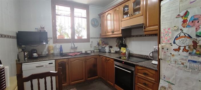 Image No.7-6 Bed Townhouse for sale