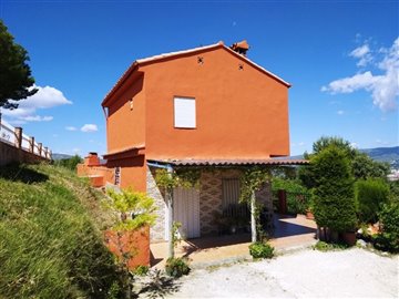 1 - Ontinyent, Country House