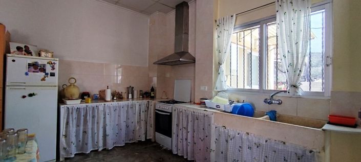 Image No.10-2 Bed Property for sale