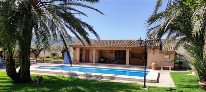 Image No.3-6 Bed Villa for sale