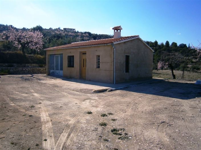 Image No.2-2 Bed Country House for sale