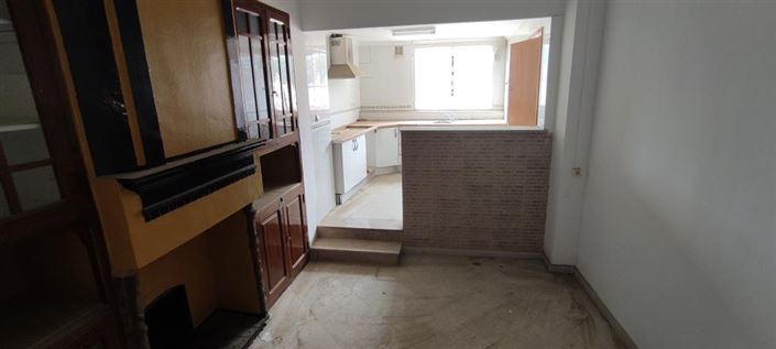 Image No.3-7 Bed Townhouse for sale