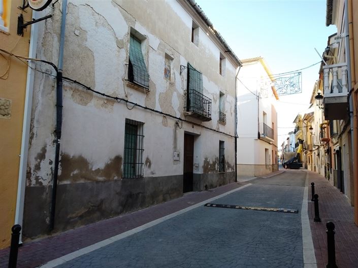 Image No.2-5 Bed Townhouse for sale