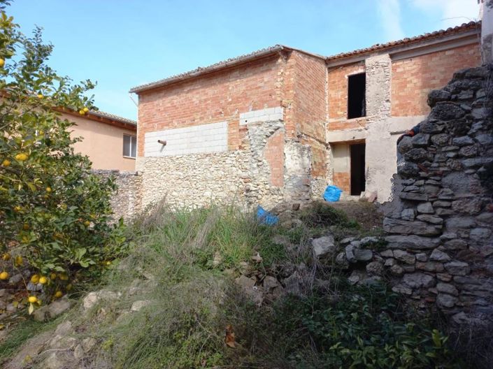 Image No.10-1 Bed Townhouse for sale