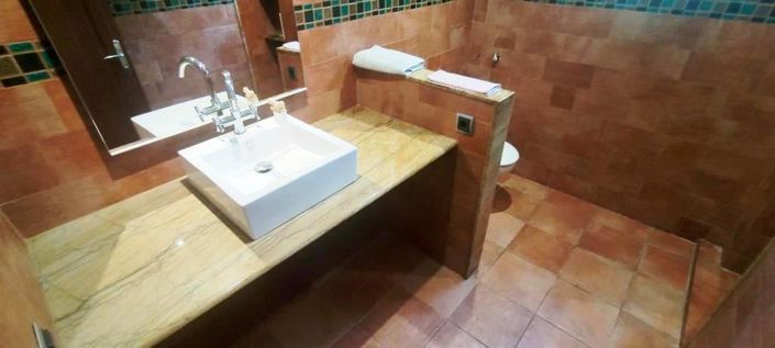 Image No.8-7 Bed Country House for sale