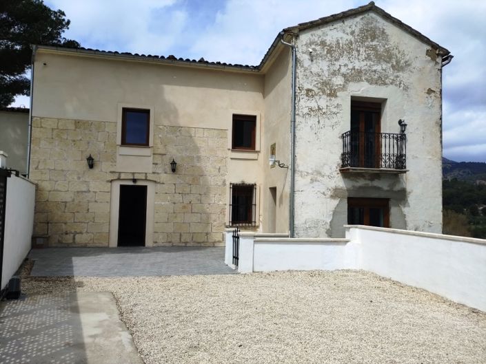 Image No.2-4 Bed Finca for sale