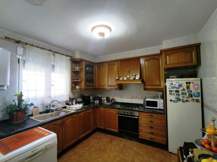 Image No.4-4 Bed Country House for sale