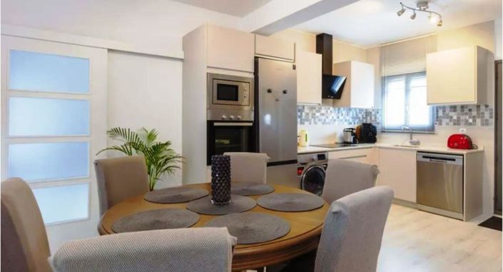 Image No.6-3 Bed Property for sale