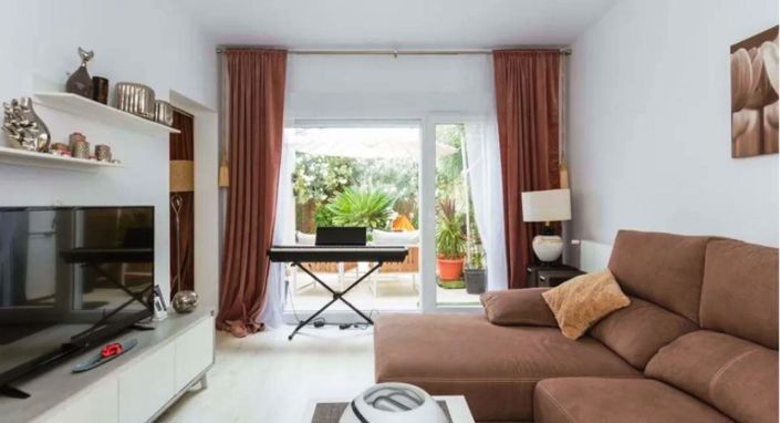 Image No.8-3 Bed Property for sale