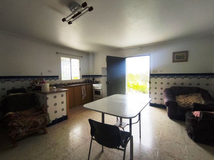 Image No.6-2 Bed Country House for sale