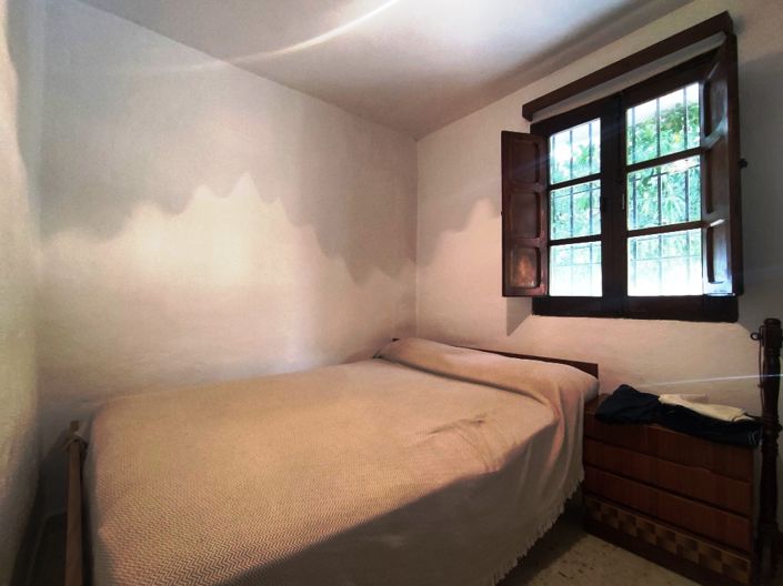 Image No.7-2 Bed Country House for sale