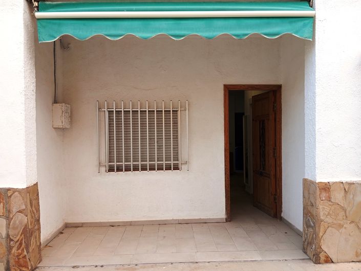 Image No.1-3 Bed Property for sale