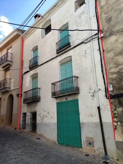 Image No.1-7 Bed Townhouse for sale