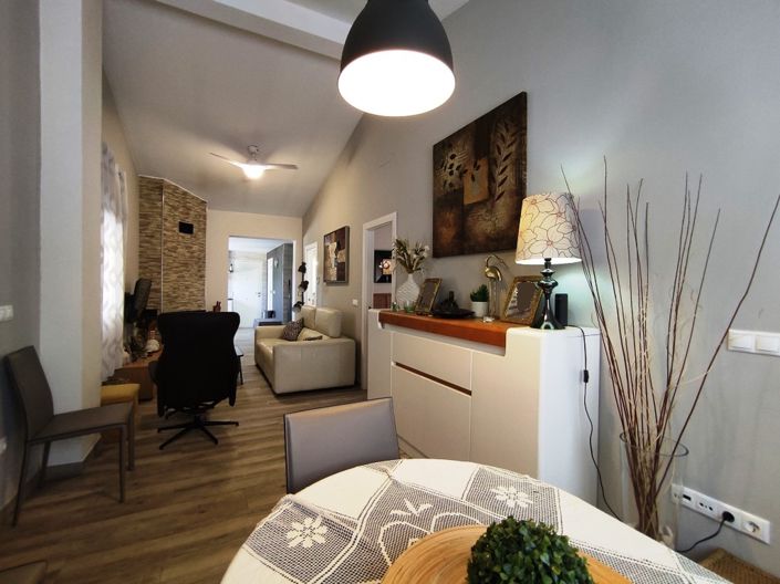 Image No.7-2 Bed Country House for sale