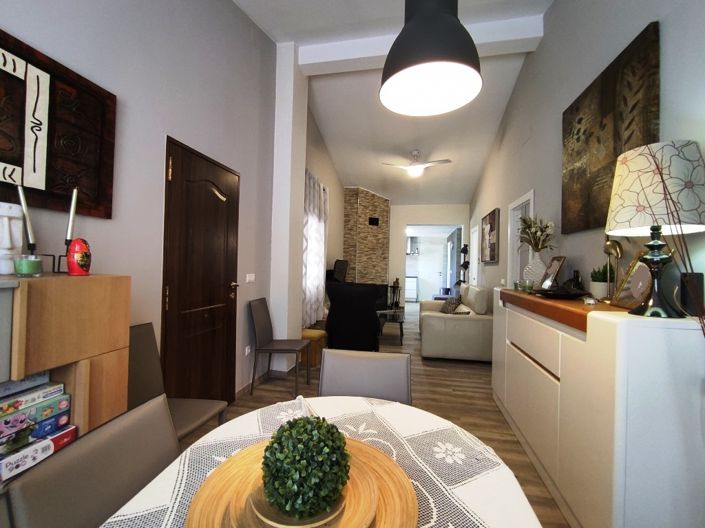 Image No.8-2 Bed Country House for sale