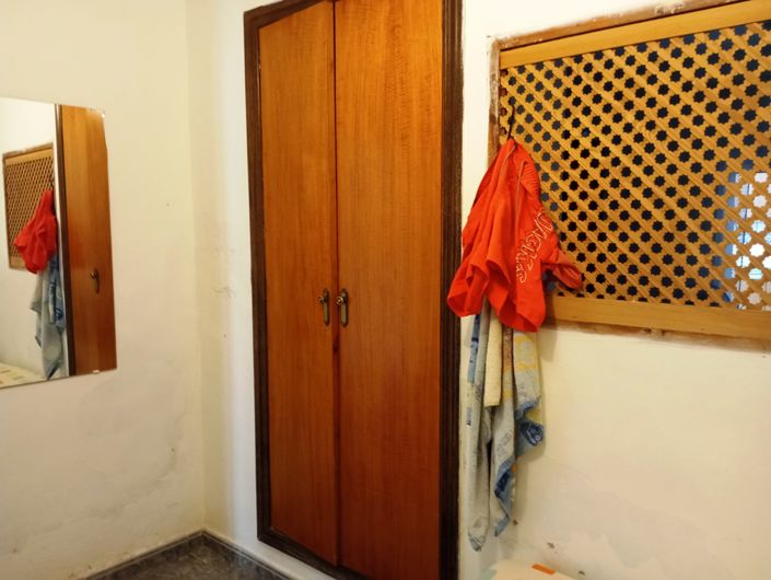 Image No.9-2 Bed Property for sale