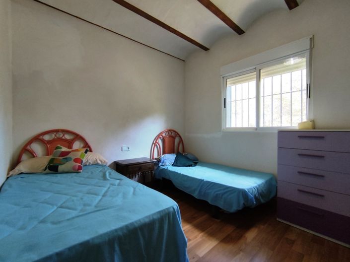 Image No.10-4 Bed Country House for sale