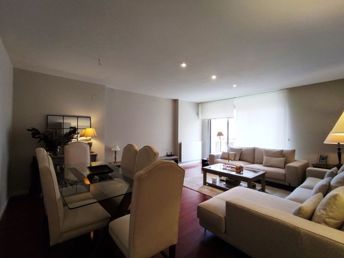 Image No.4-4 Bed Apartment for sale