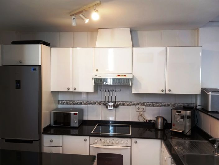 Image No.8-2 Bed Property for sale