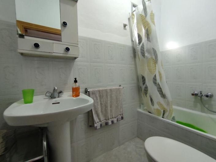 Image No.8-3 Bed Country House for sale