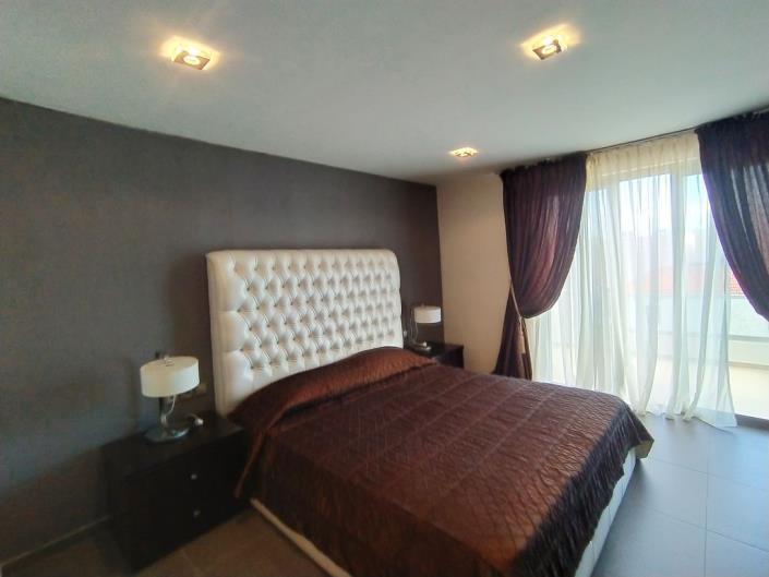 Image No.23-4 Bed House/Villa for sale