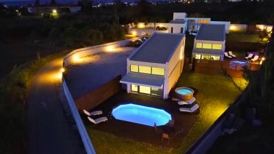 Bird-s-eye-view