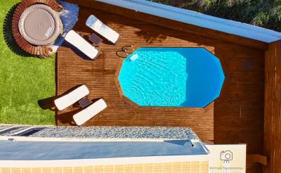 Swimming-pool-from-above