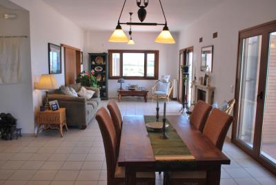Luxury-villa-for-sale-in-Chania-Crete-dining-area-92139a32