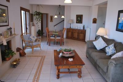 Luxury-villa-in-Stavros-Akrotiri-Chania-Crete-for-sale-living-dining-area-a8970bd5