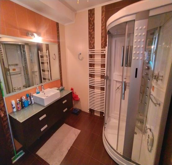 Image No.29-8 Bed House/Villa for sale