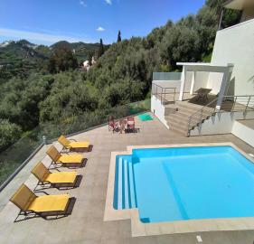 8 Bed House/Villa for sale