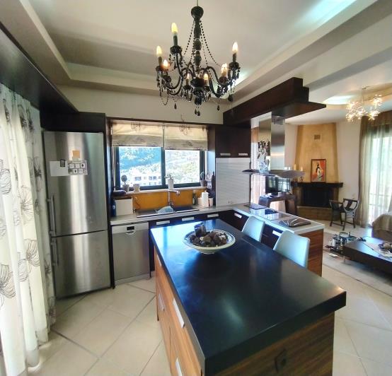 Image No.8-8 Bed House/Villa for sale