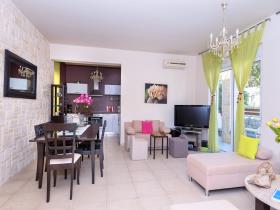 Image No.7-3 Bed House for sale