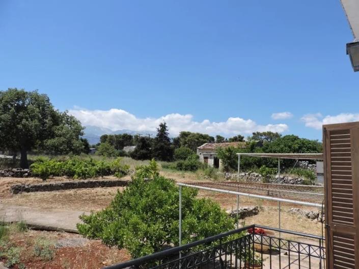 Image No.4-2 Bed Farmhouse for sale