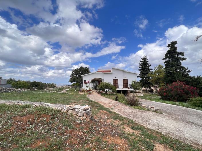 Image No.29-2 Bed Farmhouse for sale