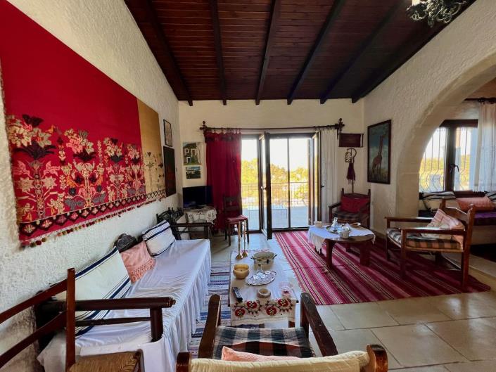 Image No.6-2 Bed Farmhouse for sale