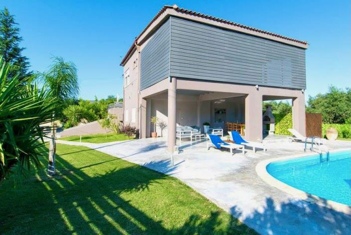 Image No.44-5 Bed Villa / Detached for sale