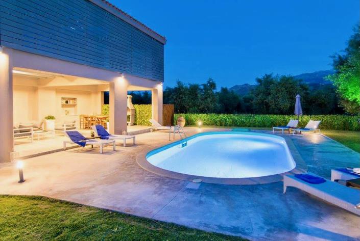 Image No.40-5 Bed Villa / Detached for sale