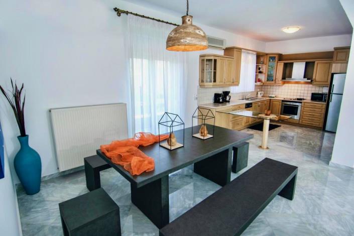 Image No.8-5 Bed Villa / Detached for sale