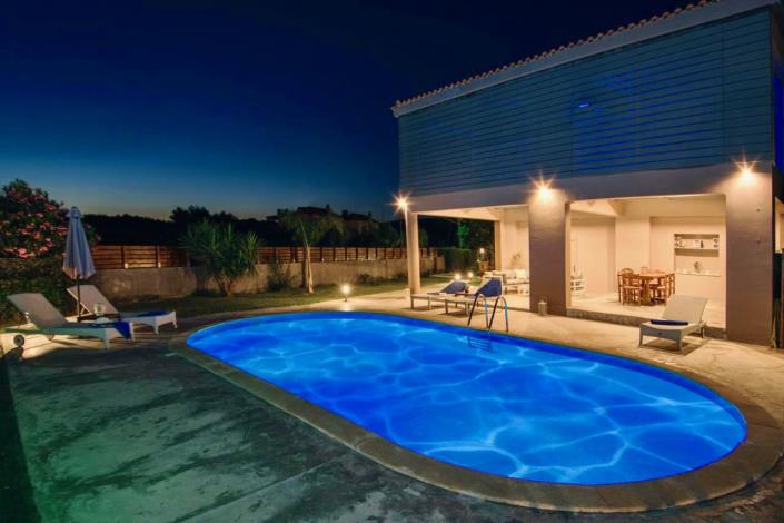 Image No.38-5 Bed Villa / Detached for sale